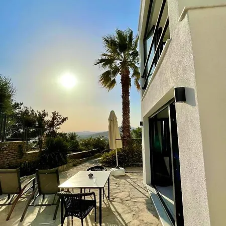 Pleasant With Garden In The Heart Of *