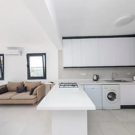 Pleasant With Garden In The Heart Of Bodrum